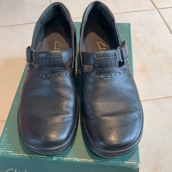 Clarks Styx – Women’s 7M – Black Leather Clogs - Picture 2 of 6